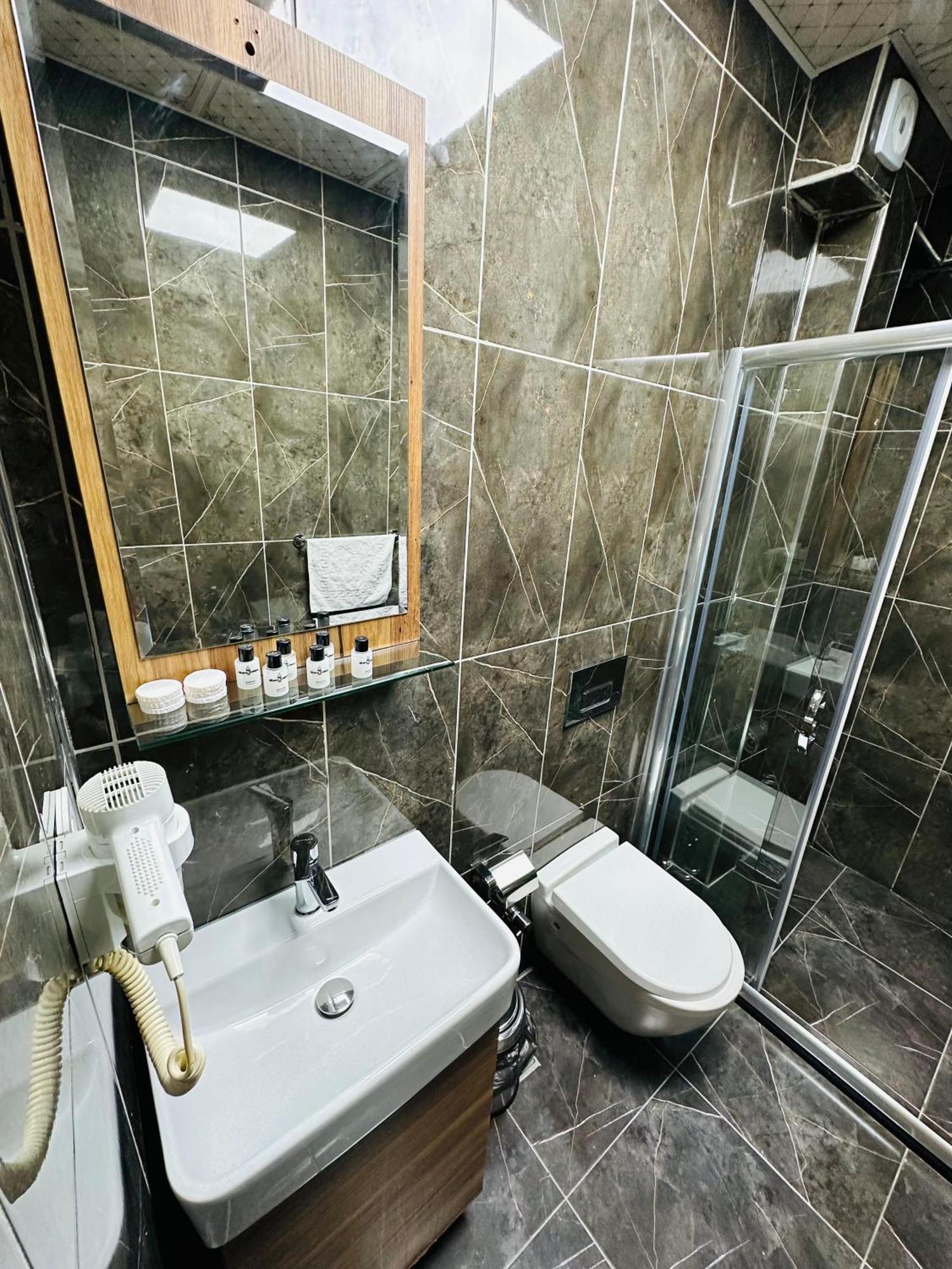 Taksim La Serena Hotels Istanbul Exteriör bild
